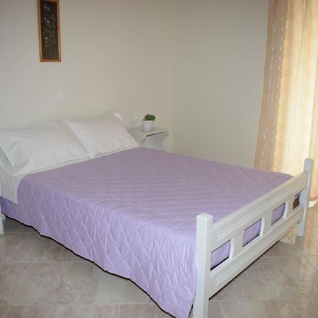 Mary'S Apartments Close To The Sea Agios Georgios  Exterior photo